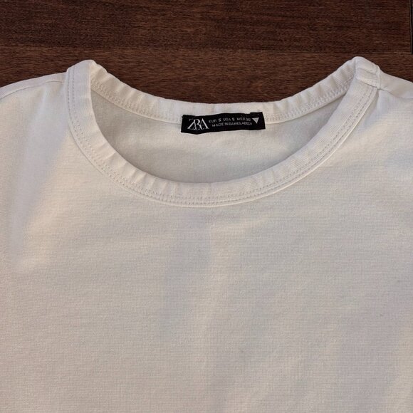 White crop top from Zara - Picture 2 of 3